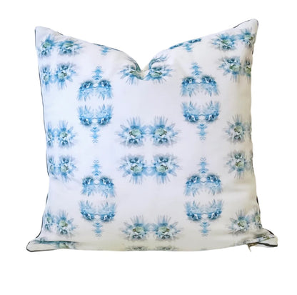 Evon Blue Velvet Cushion and Cushion Covers. A stunning and elegant, cushion and cushion cover design. We set this on a velvet canvas for a complete cozy, luxurious furnishing. 